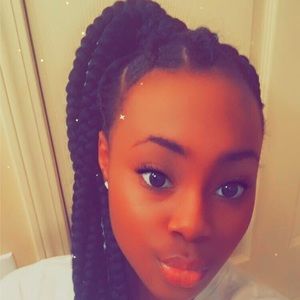 Meet your Posher, Kelly